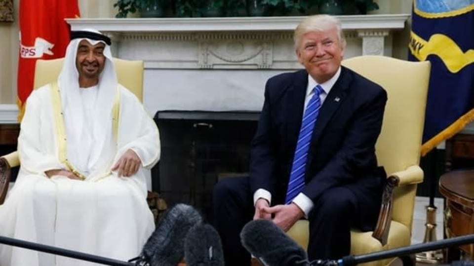 Americký prezident s emírem z Dubaje... a miliony v pozadí